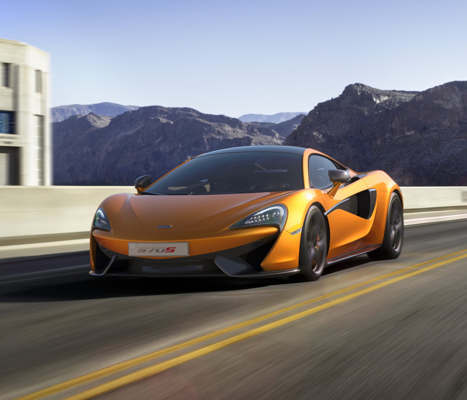 2015 г. mclaren 570s купе макларен