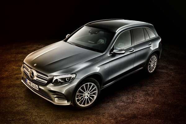 Une Mercedes 4matic chic vous attend