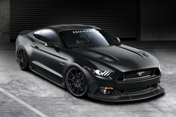 Ford Mustang noir hennesey HPE 700, vue avant