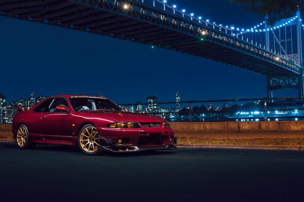 Voiture de sport rouge à New York