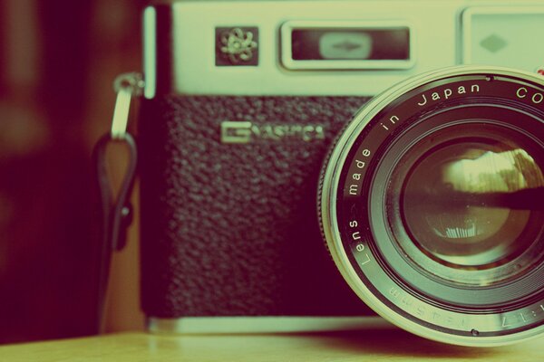 Retro camera in an approximate image