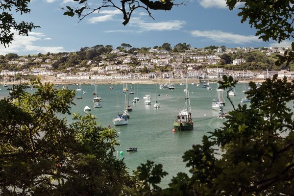 Vista del puerto de yates y barcos