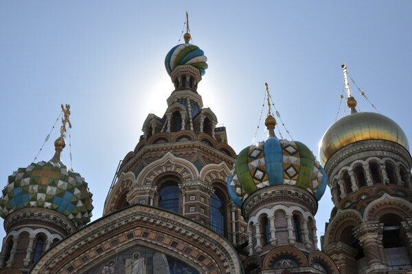 Domes in gold. Clear sky