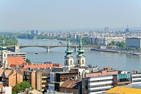 Węgry. Budapeszt. Most nad Dunajem