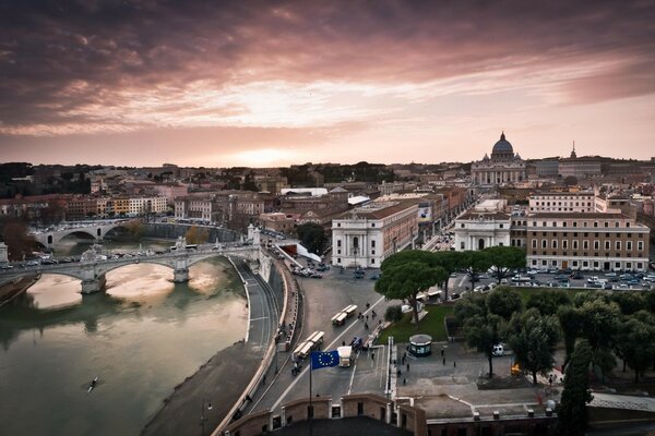 Panorama de Rome du soir en Italie