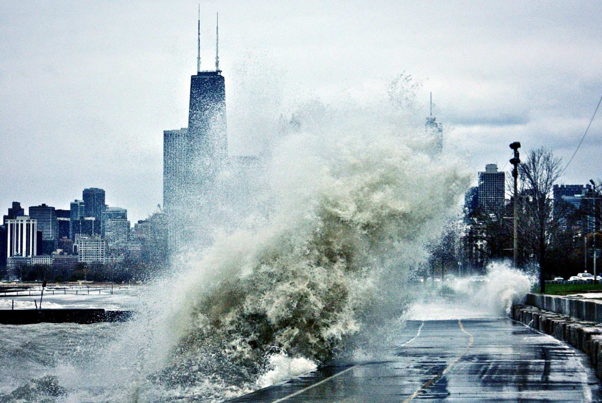 chicago wave usa skyscrapers storm