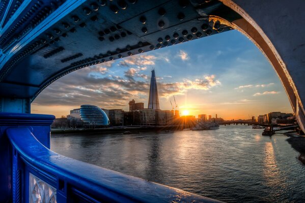 London sunset view over the Thames