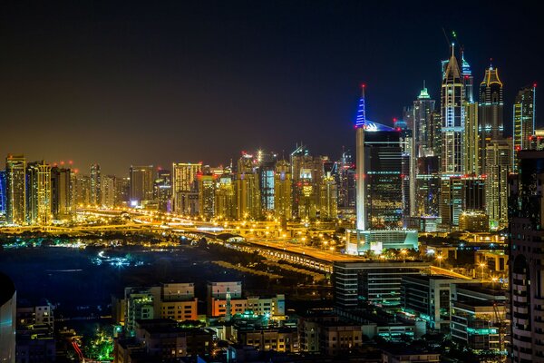 Nacht Dubai. Nachtlichter