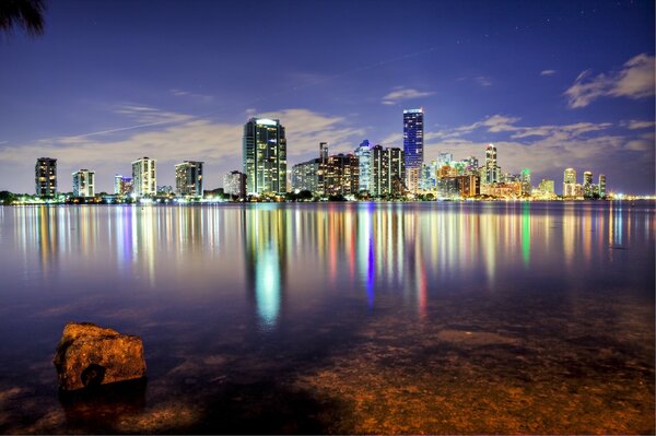 Blick auf den Ozean Nacht Miami usa