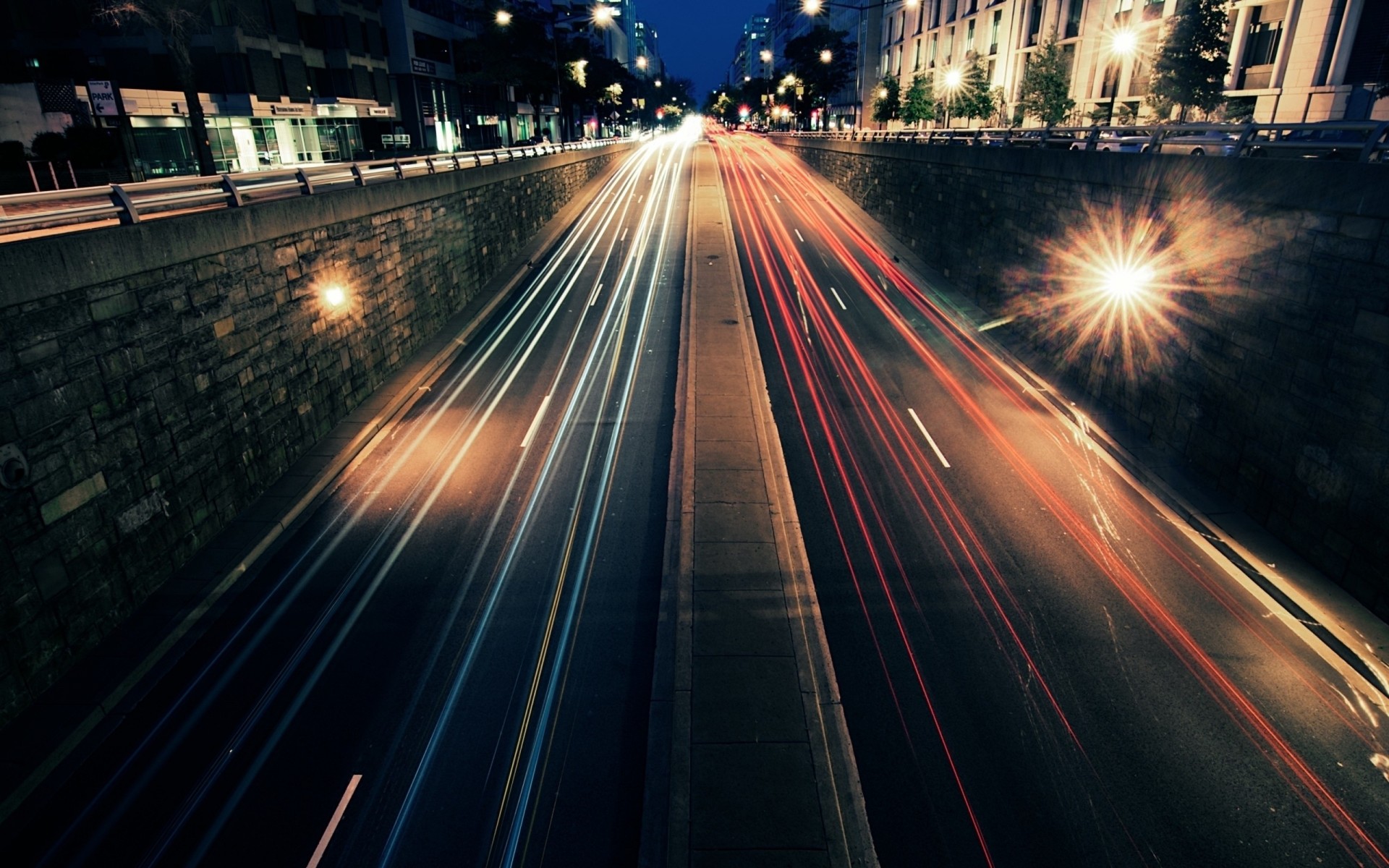 lumières nuit ville route trafic bombardier rue machines