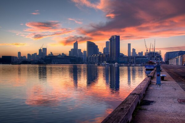 Sonnenuntergang in der australischen Stadt Melbourne