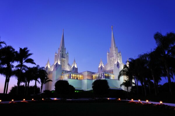 Temple de San Diego dans la nuit