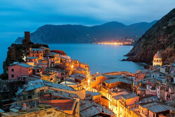 Côte de nuit dans une ville italienne