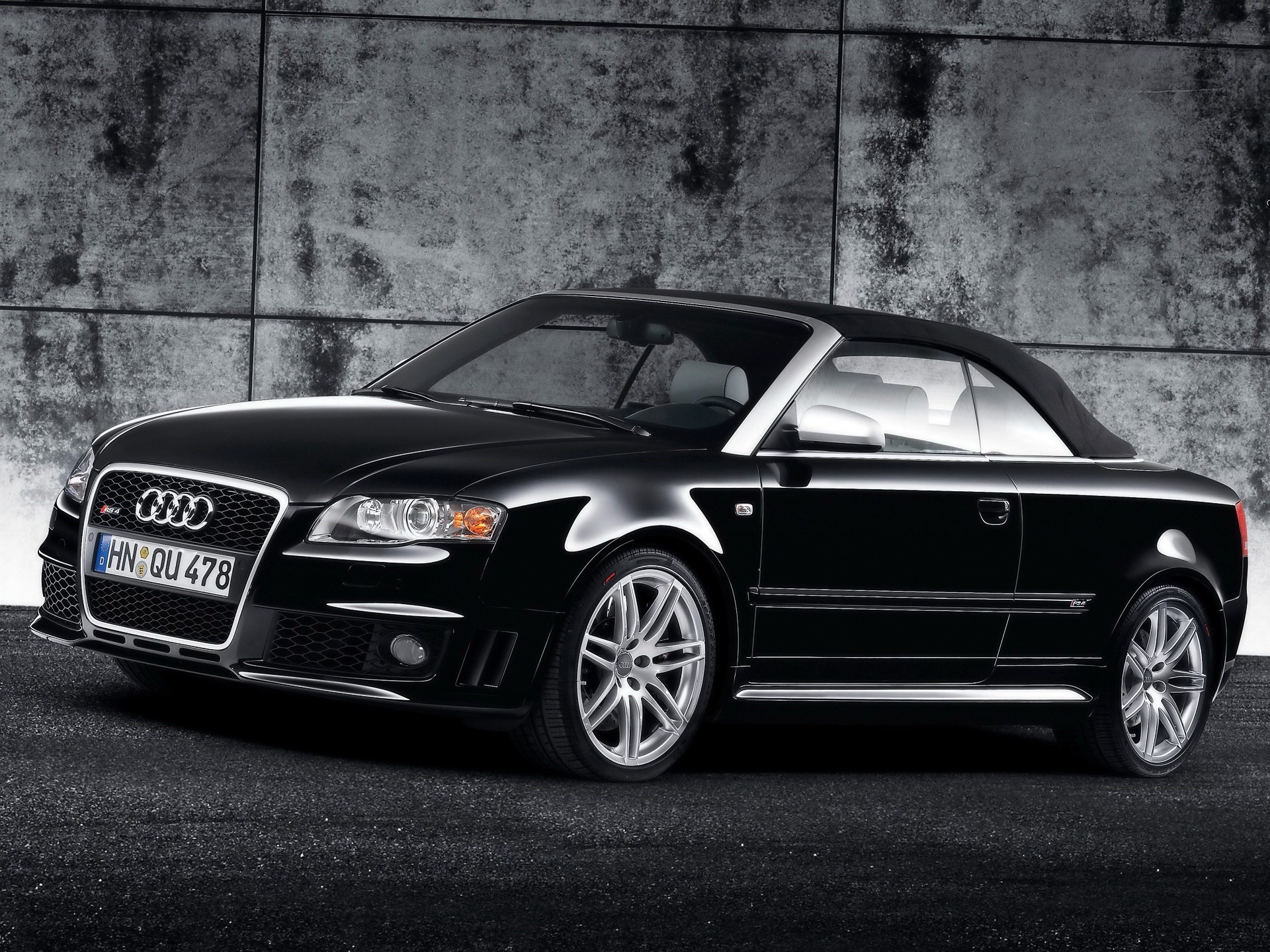 audi pared negro