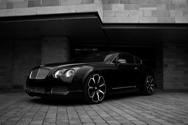 La voiture Bentley est un plaisir pour les riches