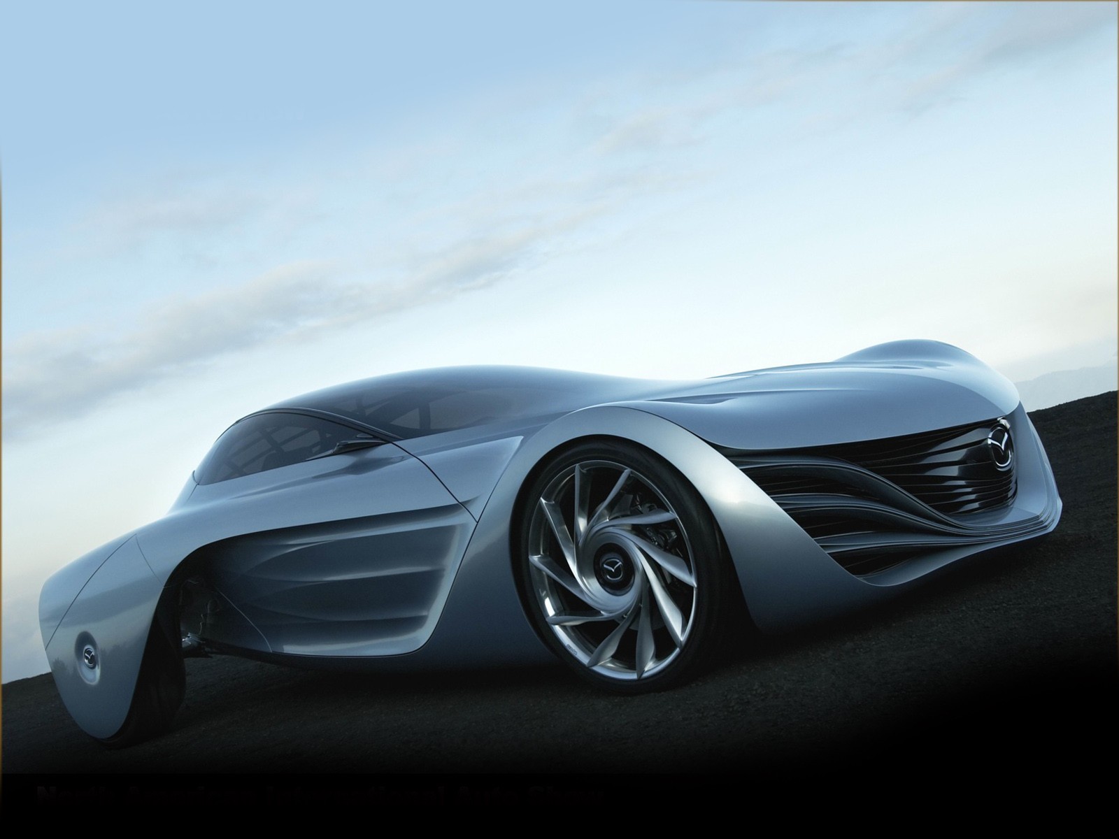 mazda concepto gris