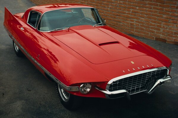 Stylish blood-red Ferrari for connoisseurs of classics