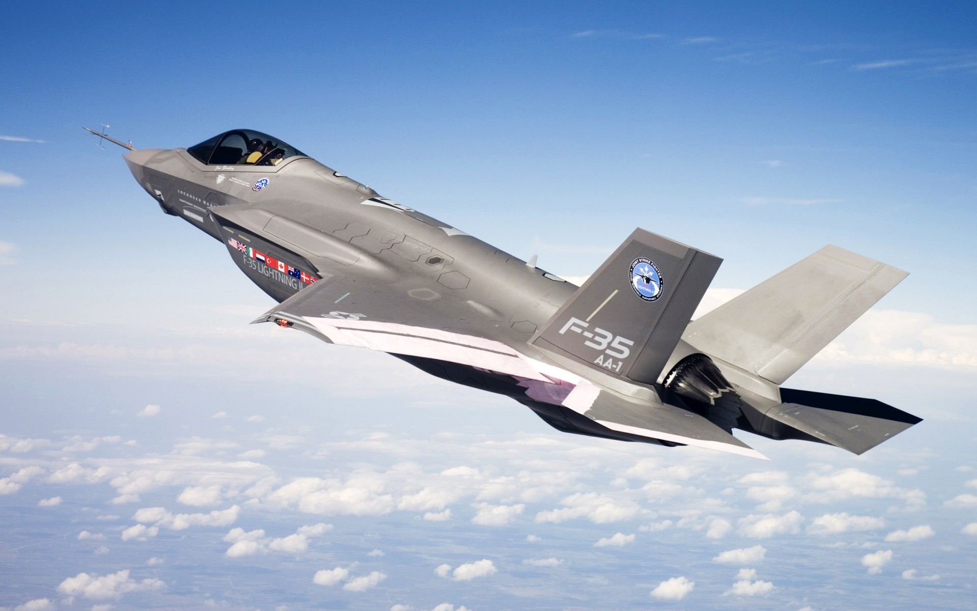 chasseur f-35 altitude vol nuages