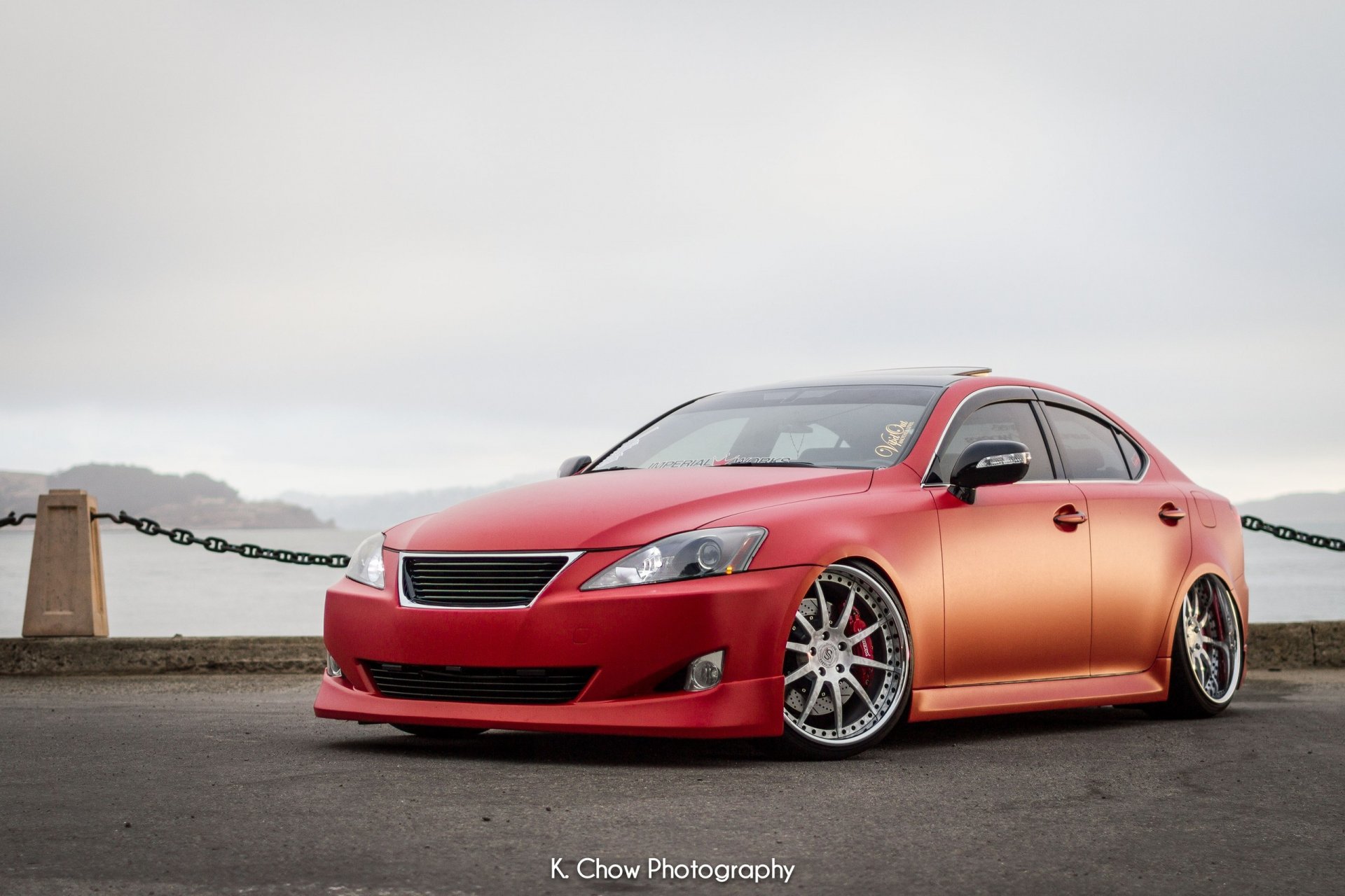 lexus is niski