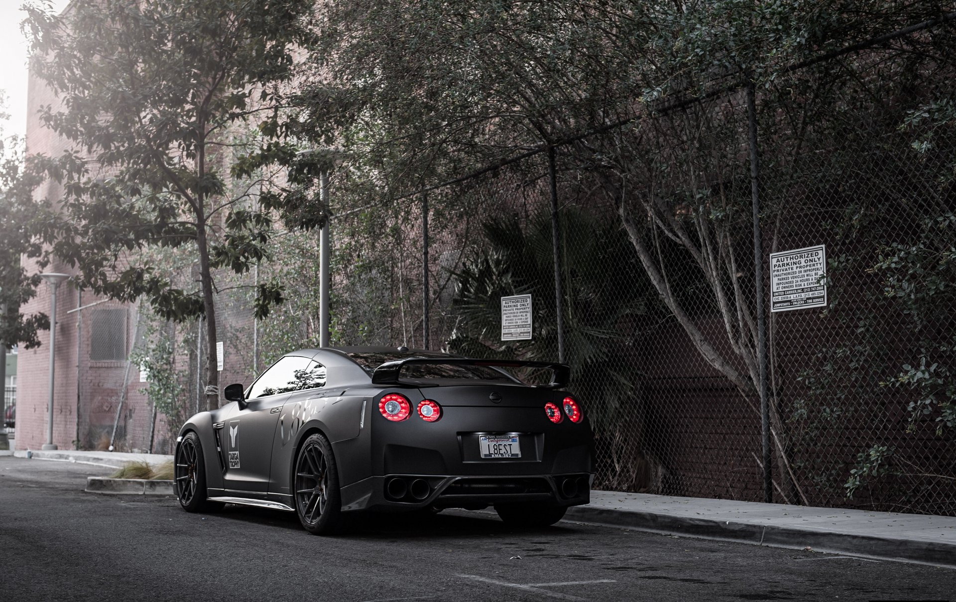 nissan gt-r noir arrière nissan mat