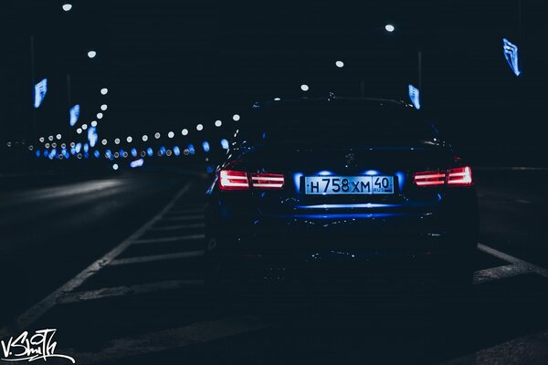 BMW de nuit du photographe Vladimir Smith