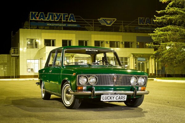 Auto Lacky All Aeroporto Internazionale di Kaluga