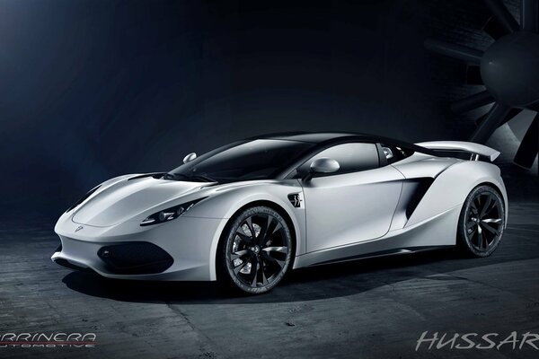 Der 2008 Arrinera Hussarya Supersportwagen