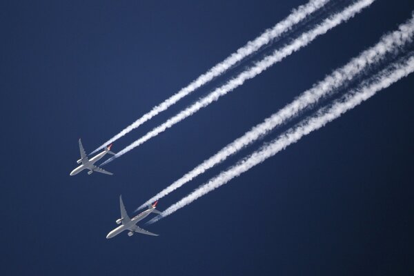 Footprints in the sky from flying planes