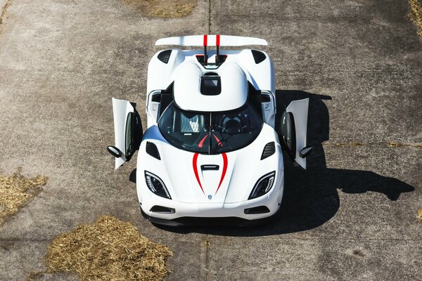 La supercar Koenigsegg partecipa al sorteggio