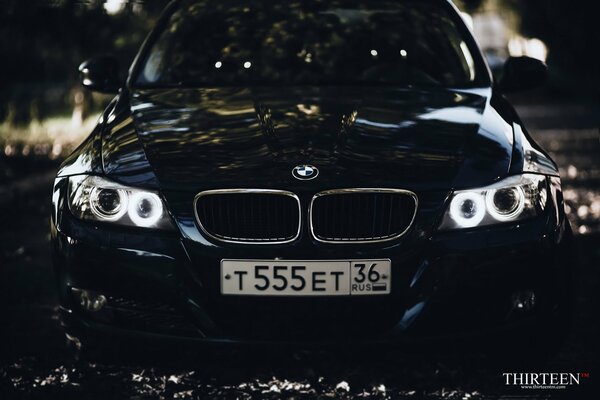 Treize photos d une BMW noire