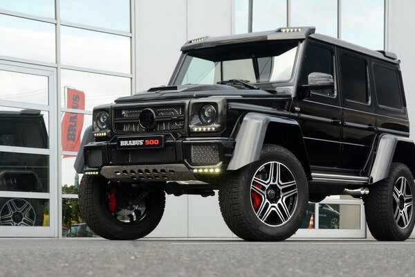 Black Mercedes G-class Hyundai