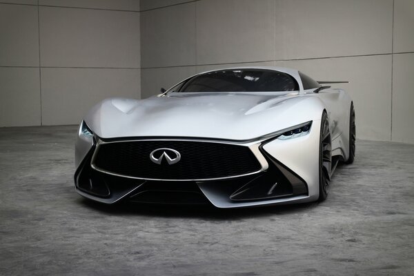 Conceptcar Infiniti color plata