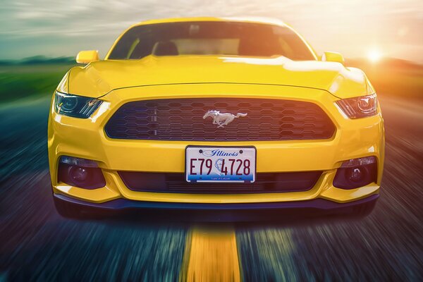 Ein fünfzehnter Ford Mustang in Geschwindigkeit