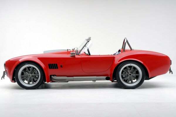 Cobra rouge. Voiture de sport