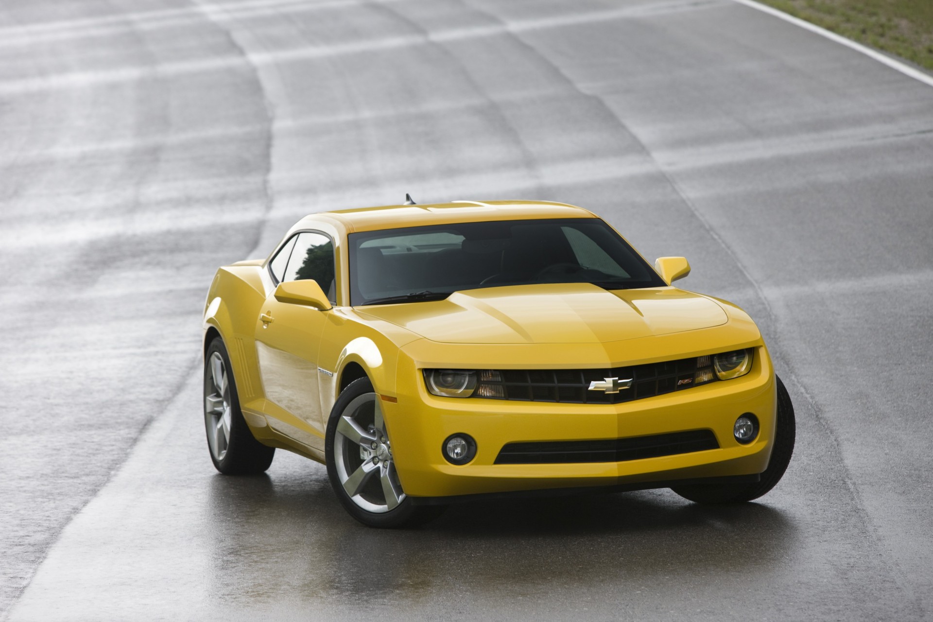 chevrolet camaro amarillo