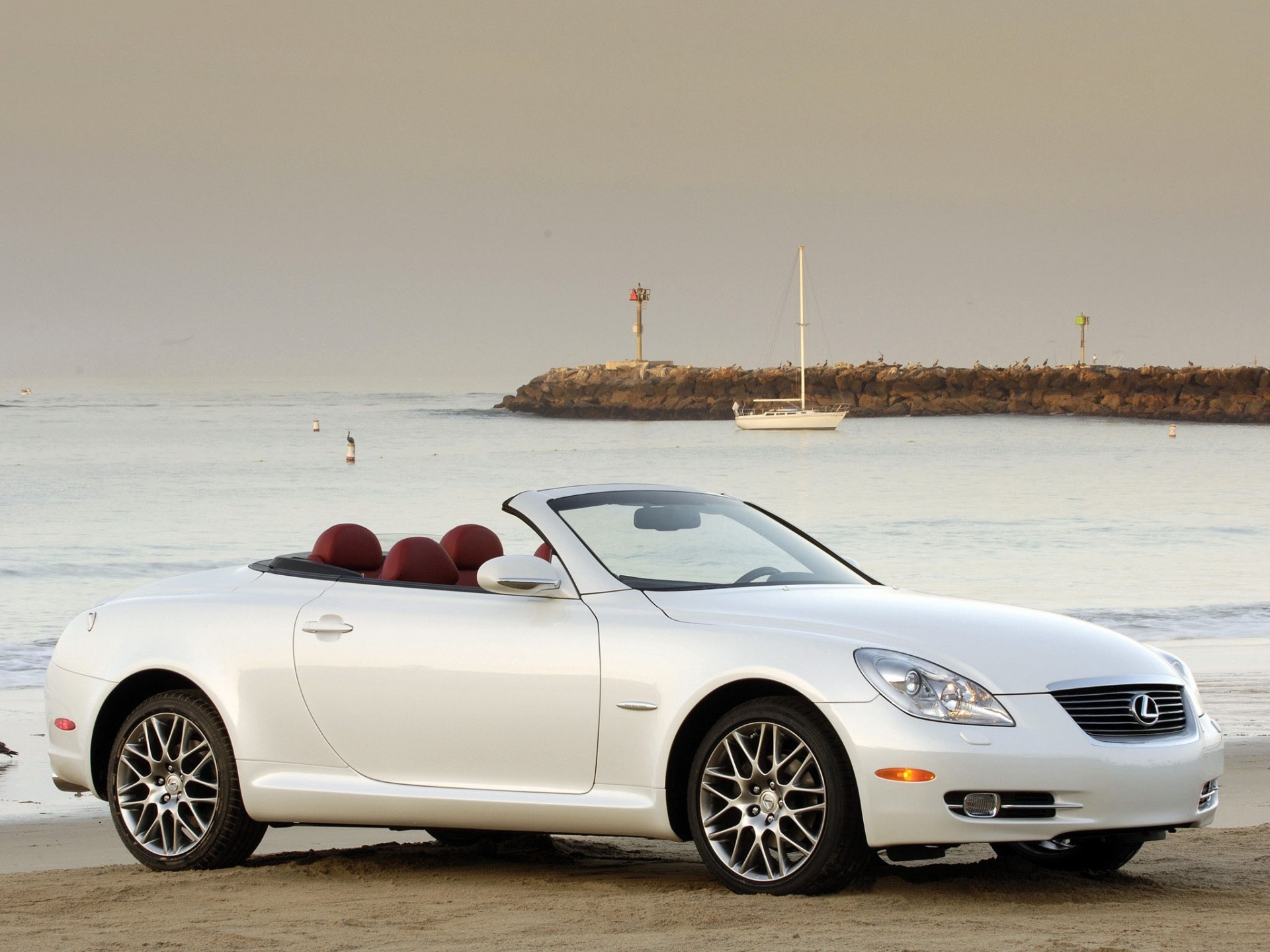 cabriolet blanc yacht