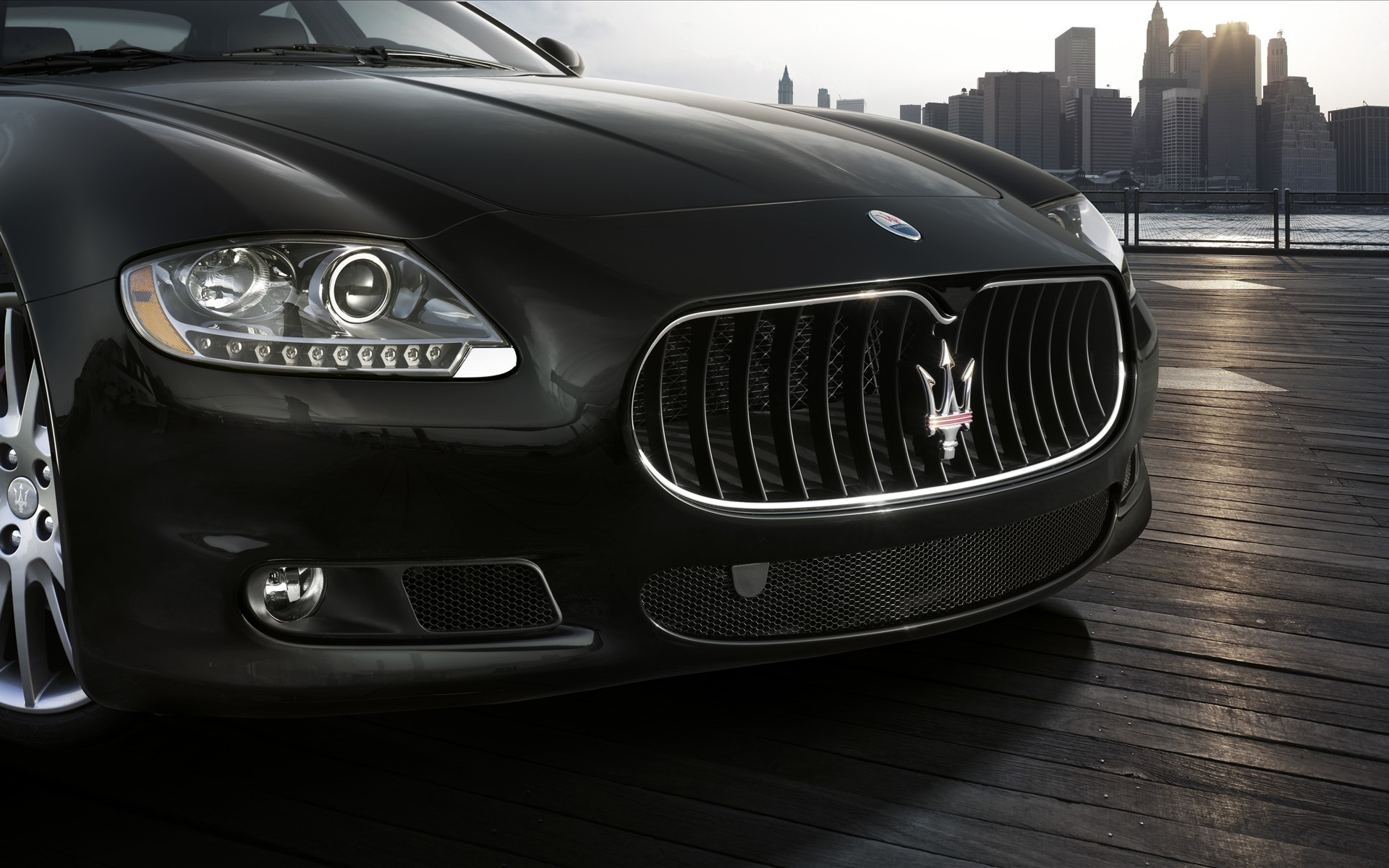 мазератти maserati решетка логотип