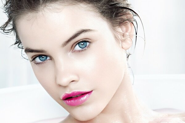 Barbara Palvin pour le magazine parisien