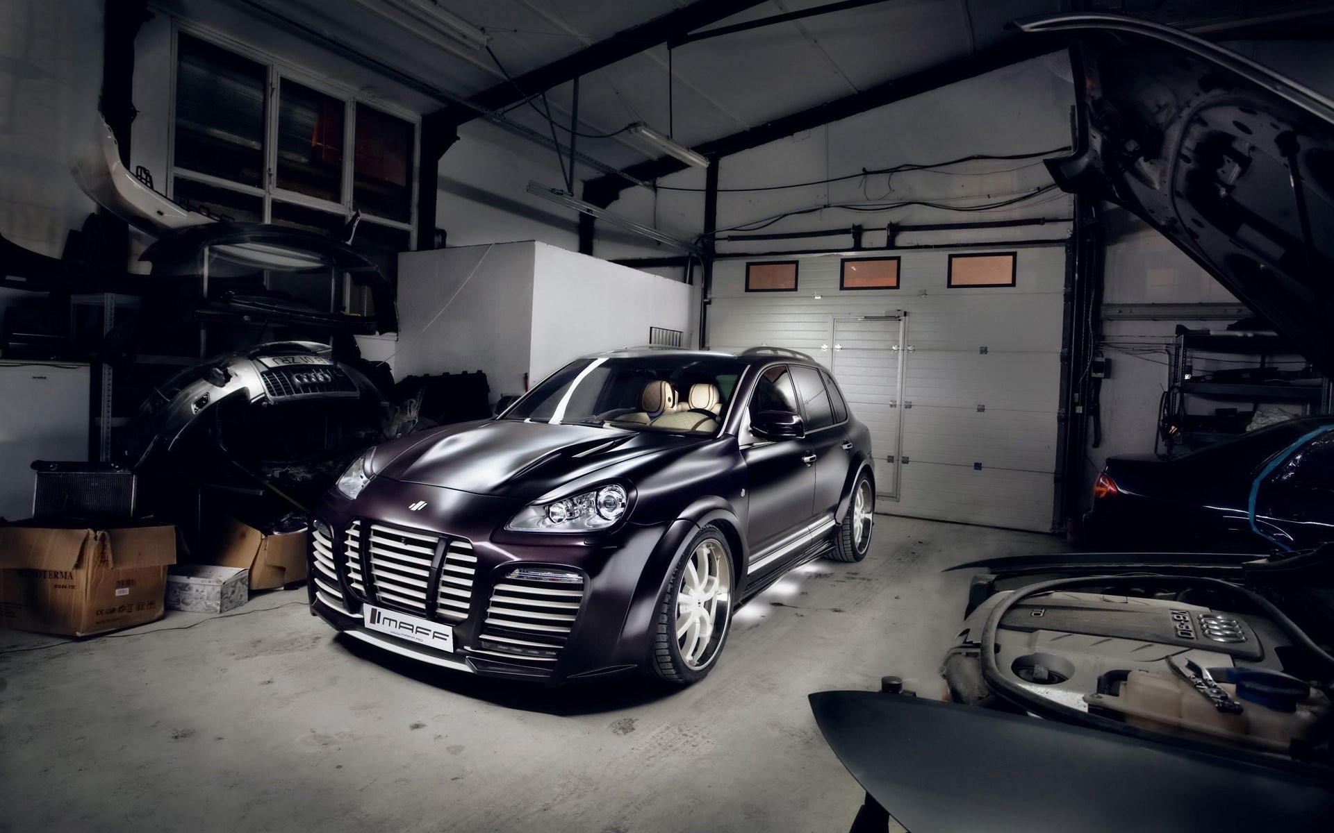 porsche cayenne garage