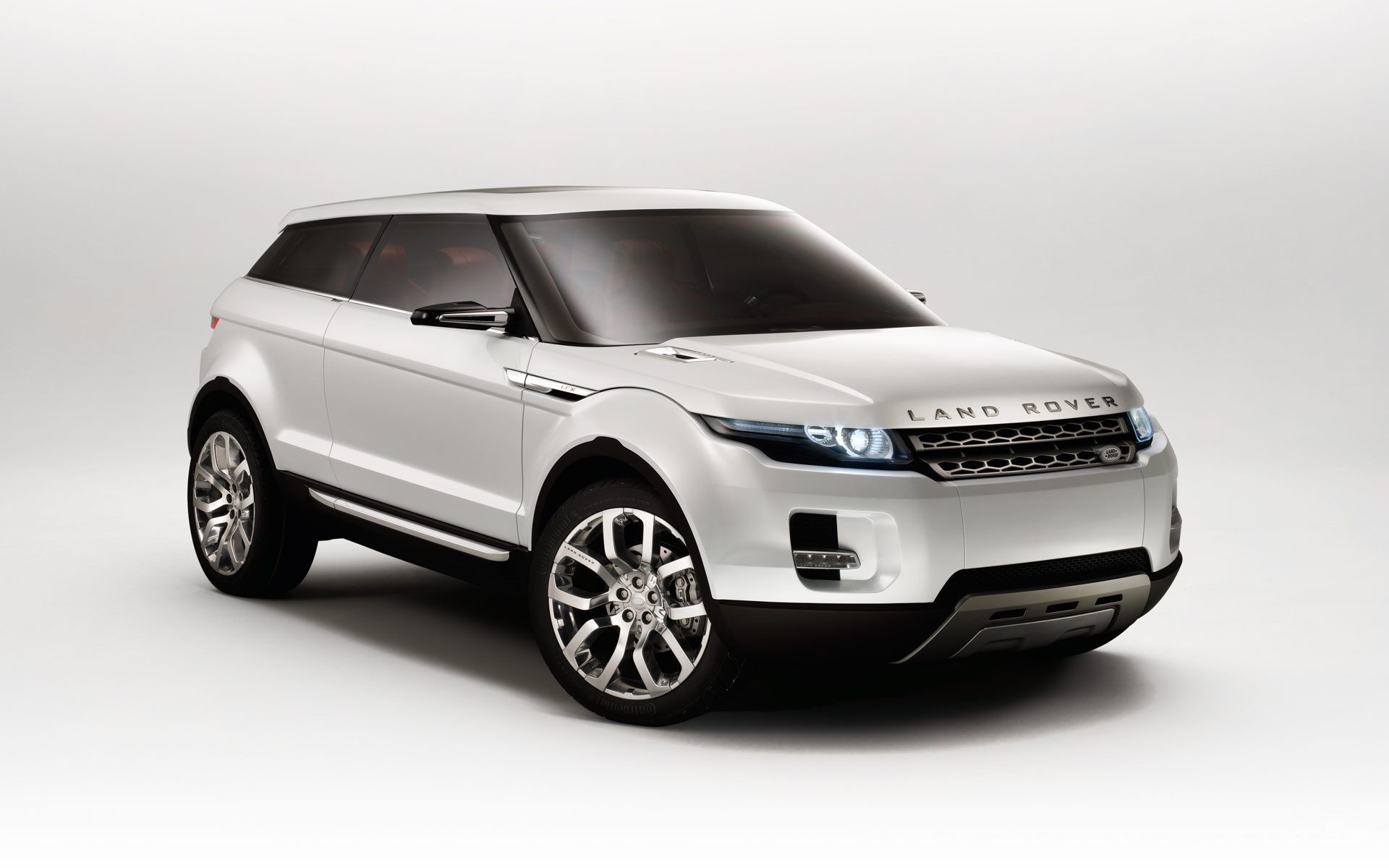 land rover lrx concept car weiß