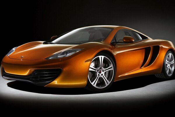 Sportwagen mclaren mp4-12c