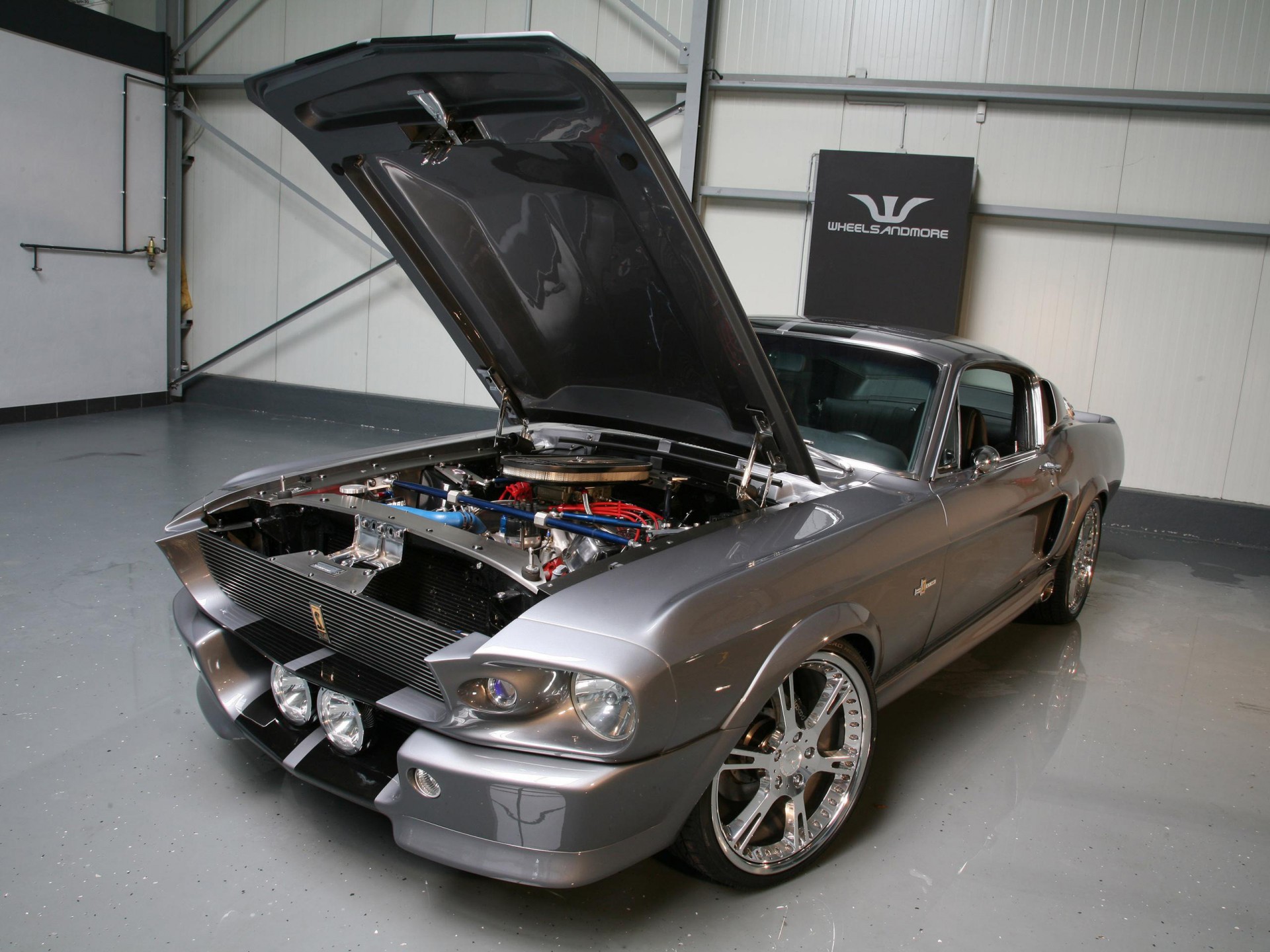 mustang shelby gt500 eleanor motore cofano garage