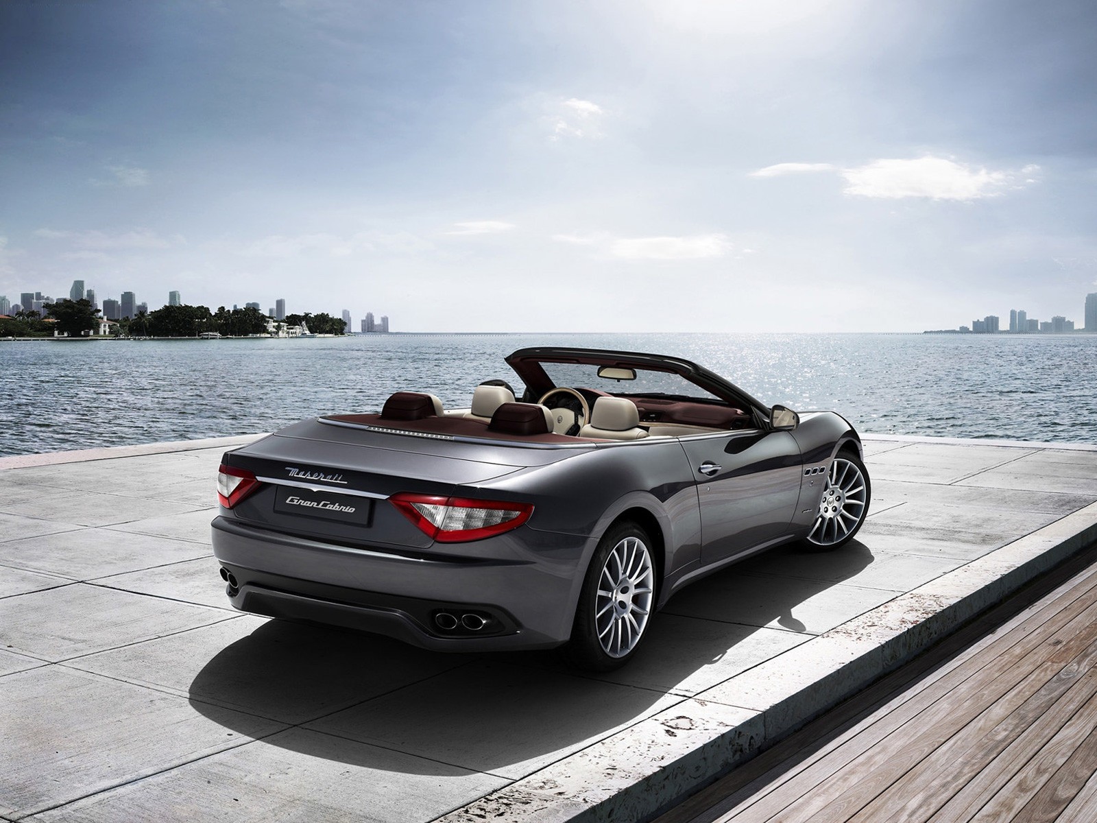 maserati grandcabrio car