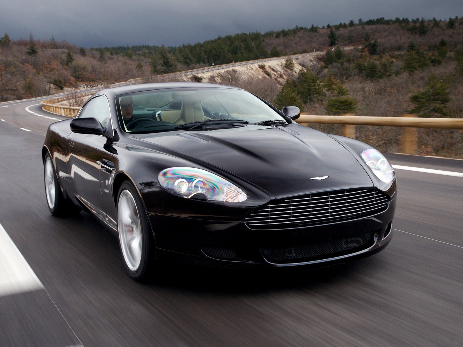 aston martin auto route