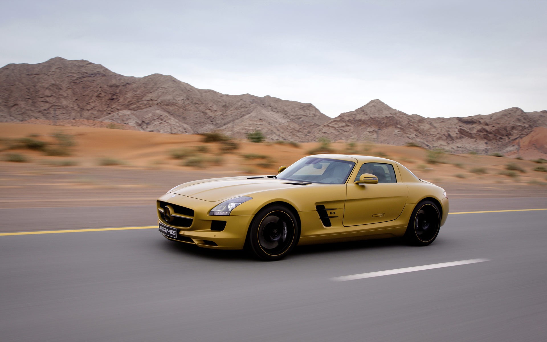 mercedes-benz sls amg jaune vitesse