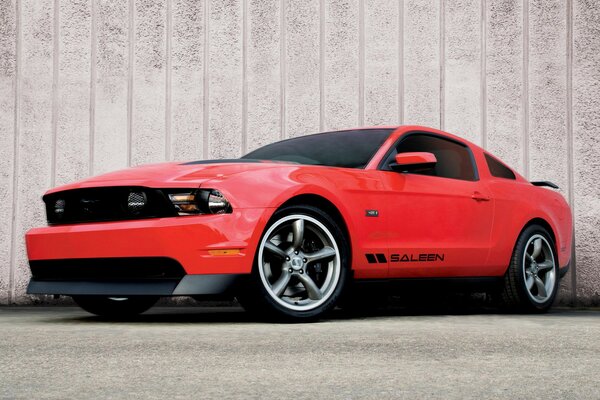 Tapeta czerwony Mustang salern s