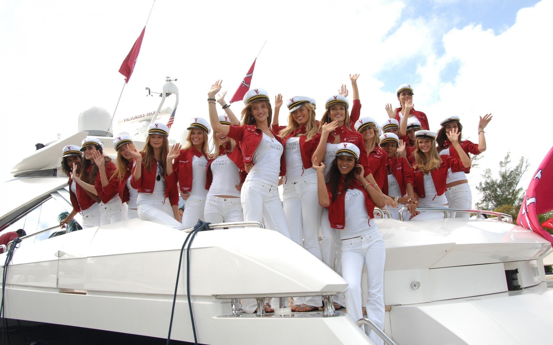 yacht girls party beauty fashion glamour supermodel fun luxury