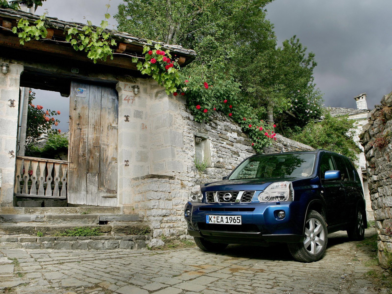 nissan wände steine straße