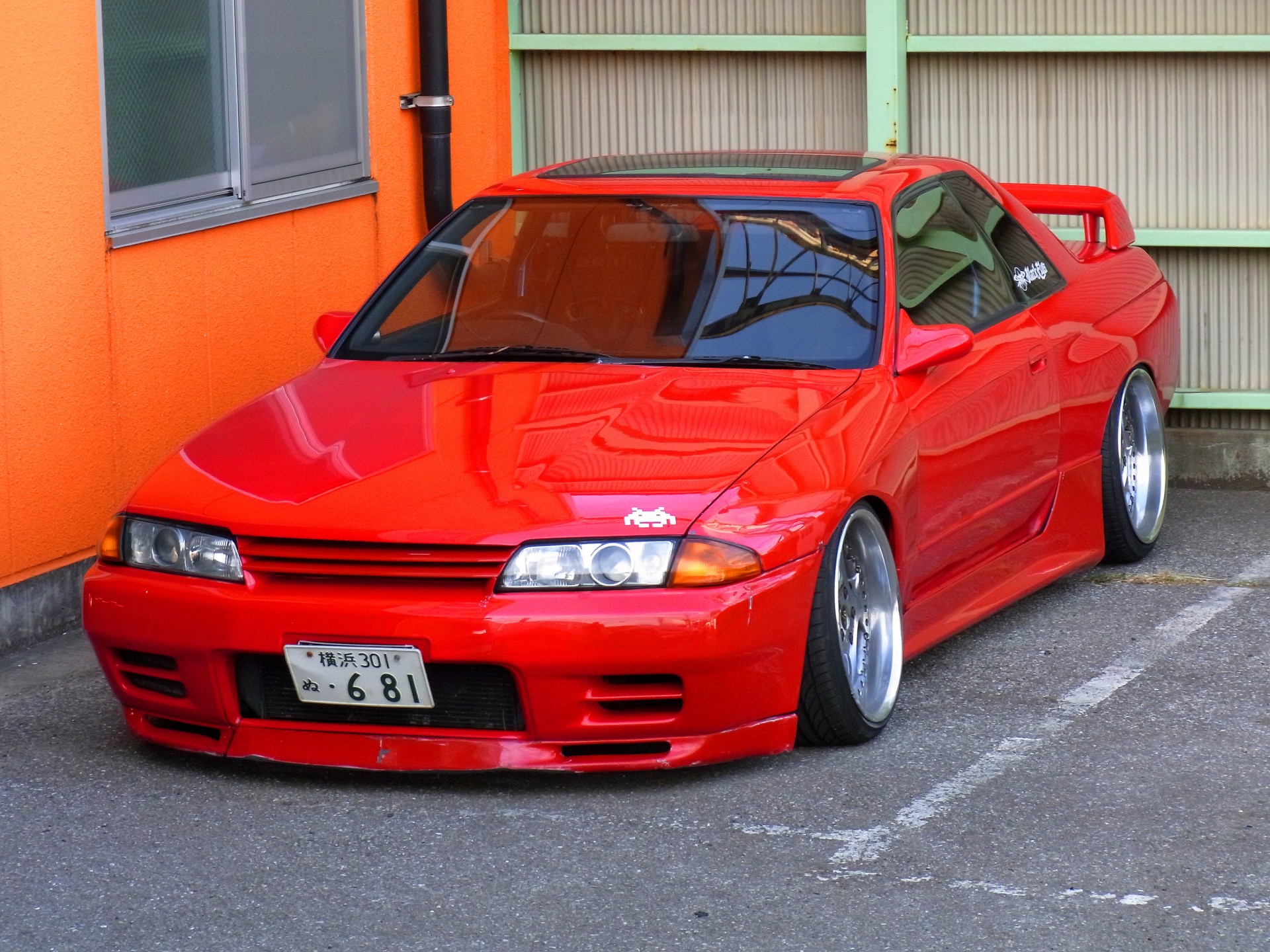 nissan orizzonte r32 rosso