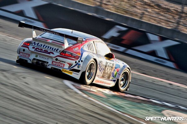 Sportlicher Porsche gt3 in Dubai